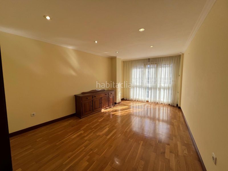 Foto e395ed95-17d8-4dc1-b164-c4429afe6bc3. Rent flat with heating in Laviada Gijón