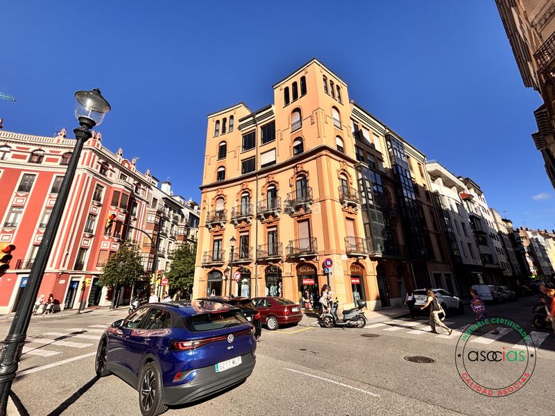 Foto c0af68de-8cbb-4cff-a21a-02195242f716. Aparcament cotxe a Salesas - Foncalada - Campoamor Oviedo