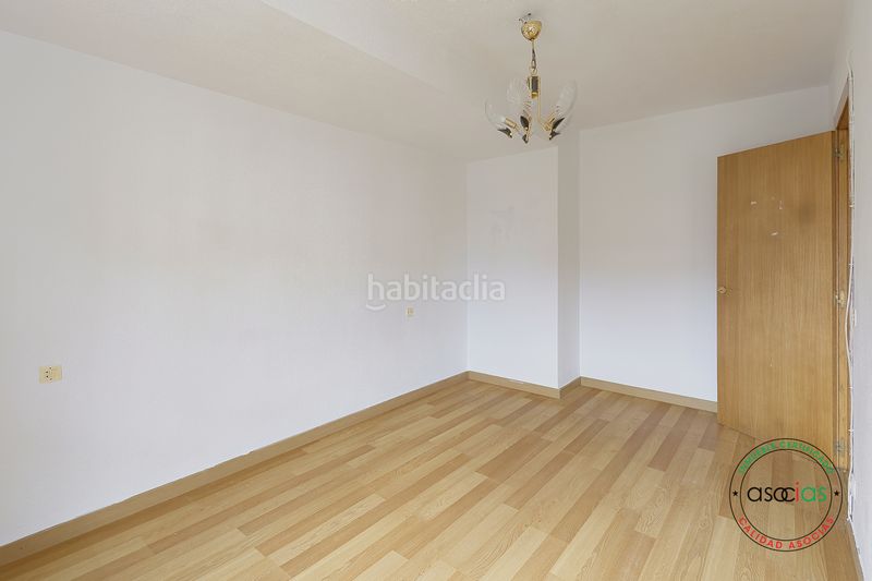 Foto 22e5ce64-5b92-4ab0-9bff-c31519c370e7. Pis amb calefacció aparcament a El Polígono Gijón