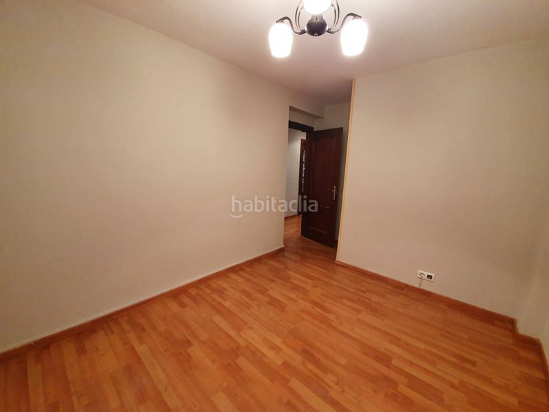 Foto 5c84e964-f5d2-4dfc-b75e-1b66a55e2005. Rent flat with heating in Laviada Gijón