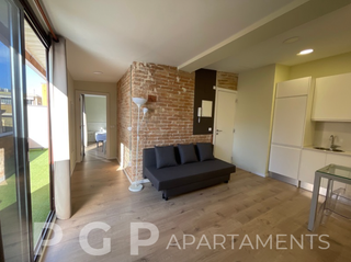 Rent Penthouse in Calle de cuirateries 2. Piso con terraza