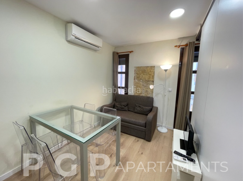 Foto f526394e-76bd-4831-8eef-eca3341d8087. Alquiler estudio en calle de cuirateries 2 en Part Alta Tarragona