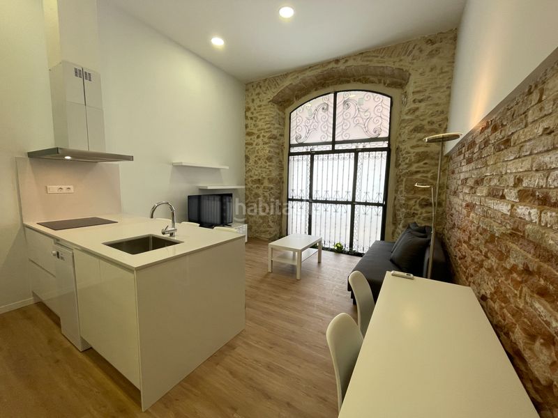 Foto 47f179c5-84e2-43f9-ba65-b475ec0cdeba. Local comercial a carrer d'apodaca 28 a Barris Marítims Tarragona