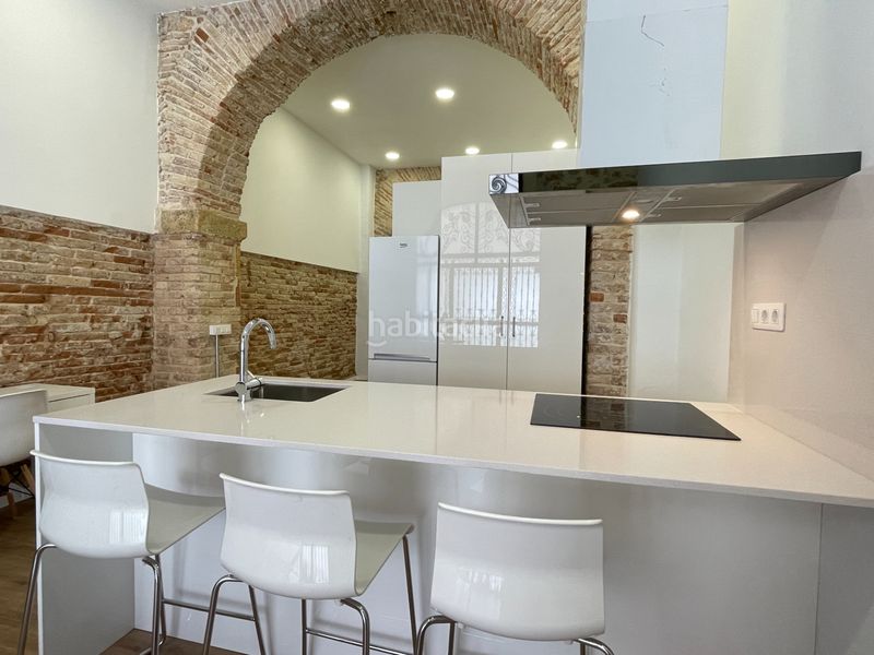 Foto f0a60598-46da-41a0-b010-241179e2d8e7. Local comercial a carrer d'apodaca 28 a Barris Marítims Tarragona