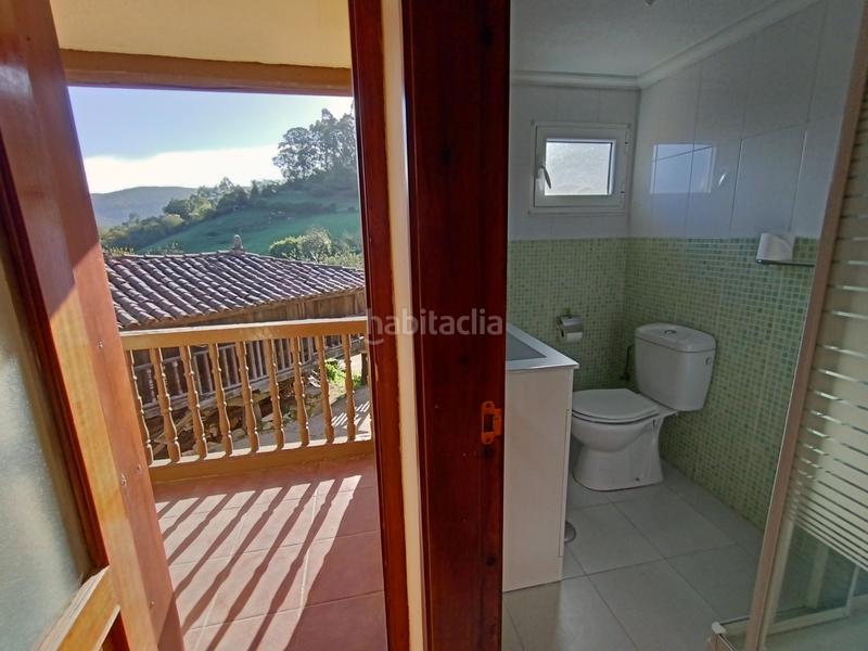 Foto 0c5f802c-f142-489c-a67b-a7c077c1cb8c. Casa pareada en lugar casares 19 en Parroquias Sur - La Manjoya Oviedo