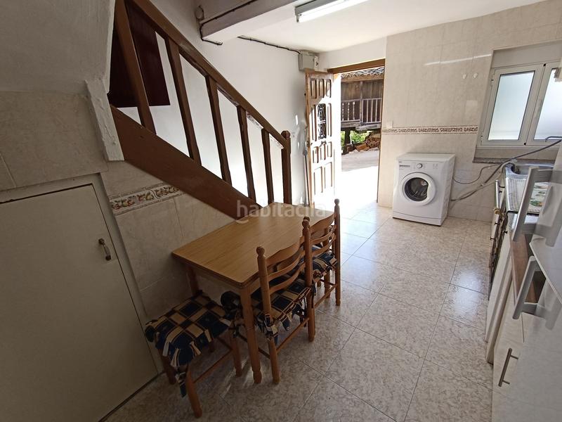 Foto 42ead330-57e8-45ff-bc39-e34236cf57da. Casa pareada en lugar casares 19 en Parroquias Sur - La Manjoya Oviedo