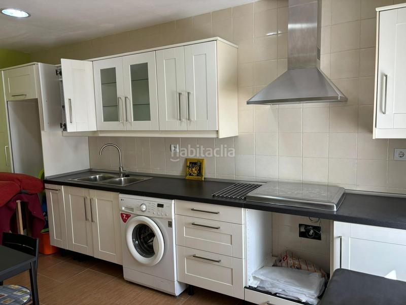 Foto 40b17619-47e9-41f4-ad62-a614d2156e46. House with heating parking in Lada Langreo
