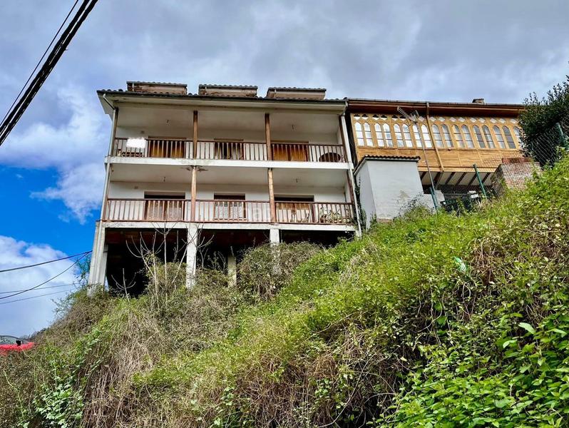 Foto 1eabce8e-1af4-43b5-81d3-3660751ac755. Edificio oportunidad única de inversión en el corazón de asturias! en Aller