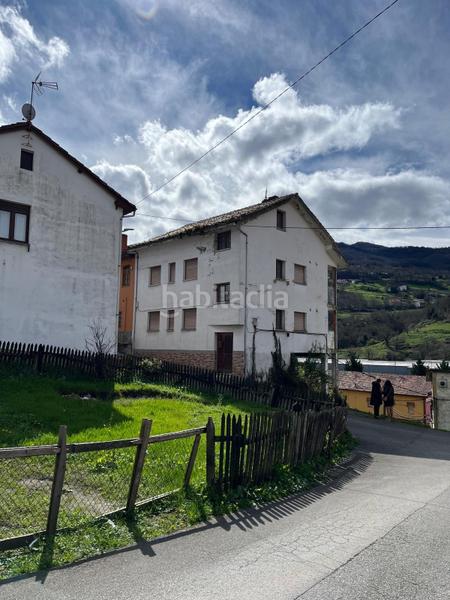 Foto 75813dc4-8fdc-4ee9-9a13-f59992a5a0ca. Edificio oportunidad única de inversión en el corazón de asturias! en Aller