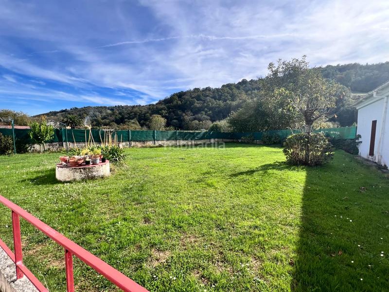 Foto 01a5aee3-0c71-4027-8a6e-549caa3a7db4. Haus mit heizung parking in Bimenes