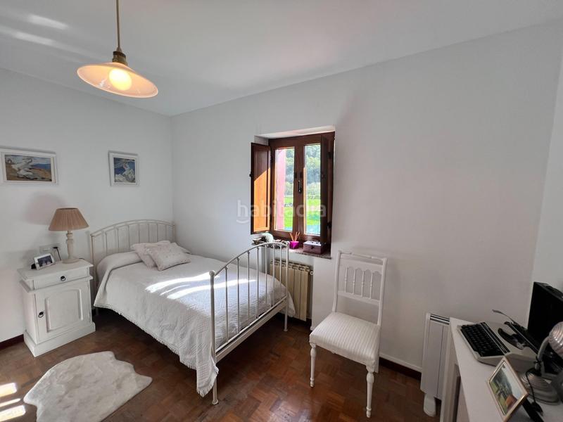 Foto 4beaa212-e496-42b6-a3a3-d12f0173acf4. Haus mit heizung parking in Bimenes