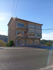 Édifice à Fene