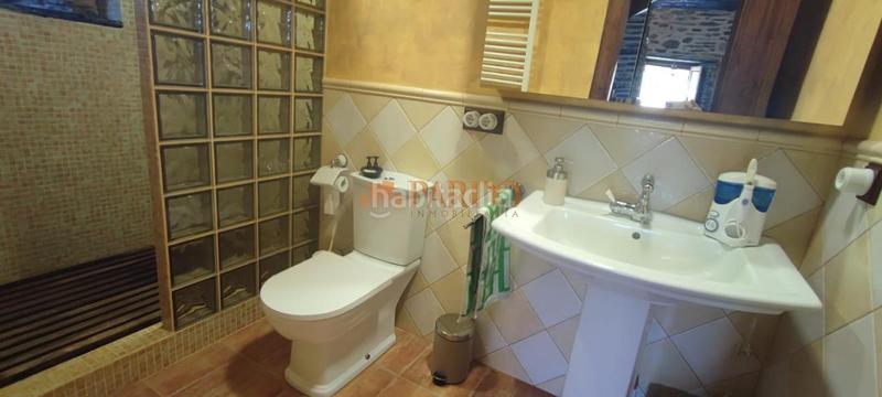 Foto a3951bd8-ef76-44e7-9c6b-b0d13fb118f6. Casale con riscaldamento in Valdoviño