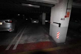 Lloguer Aparcament cotxe a Salesas - Foncalada - Campoamor. Garaje en alquiler en centro.