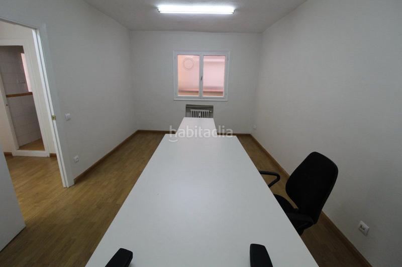 Foto 579f8cae-61ef-4ad2-ac71-f4098cd268b9. Miete büro mit heizung in Parque San Francisco - Uría Oviedo
