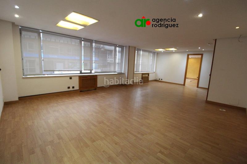 Foto 14e48a5d-0e90-472a-91b5-721fee441584. Location bureau avec chauffage dans Salesas - Foncalada - Campoamor Oviedo