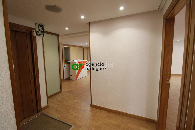 Foto 1e331424-728a-48cb-9235-6e3d09c57725. Location bureau avec chauffage dans Salesas - Foncalada - Campoamor Oviedo