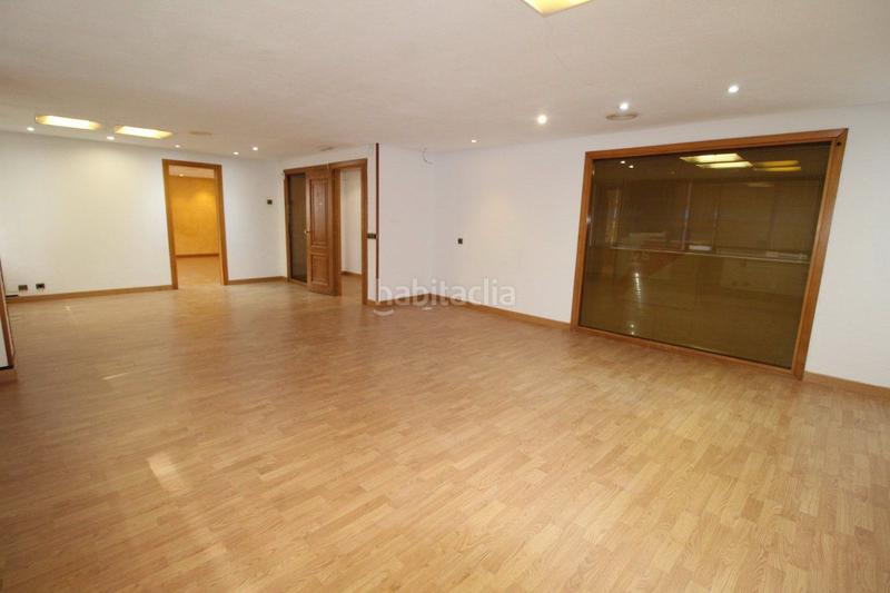 Foto 481f1204-411d-4a11-99c2-7640e3dd3785. Location bureau avec chauffage dans Salesas - Foncalada - Campoamor Oviedo