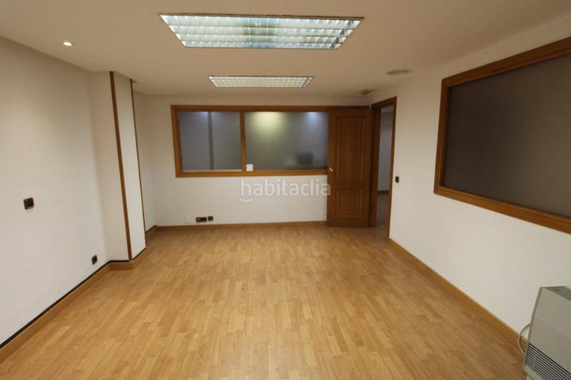 Foto 9f04e163-0cf3-4a5c-bf2f-30560d653ad9. Location bureau avec chauffage dans Salesas - Foncalada - Campoamor Oviedo