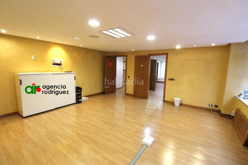 Foto d6108a88-a1f1-435d-85c7-e957e51f8c51. Location bureau avec chauffage dans Salesas - Foncalada - Campoamor Oviedo