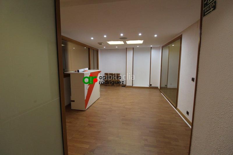 Foto 7b5572b7-32eb-4a8e-b6b9-9263d3a0e5b3. Rent office space with heating in Salesas - Foncalada - Campoamor Oviedo