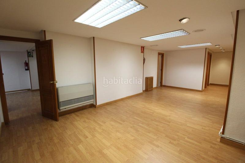 Foto ae4114f0-6524-4ab8-a5bd-305848f31448. Rent office space with heating in Salesas - Foncalada - Campoamor Oviedo