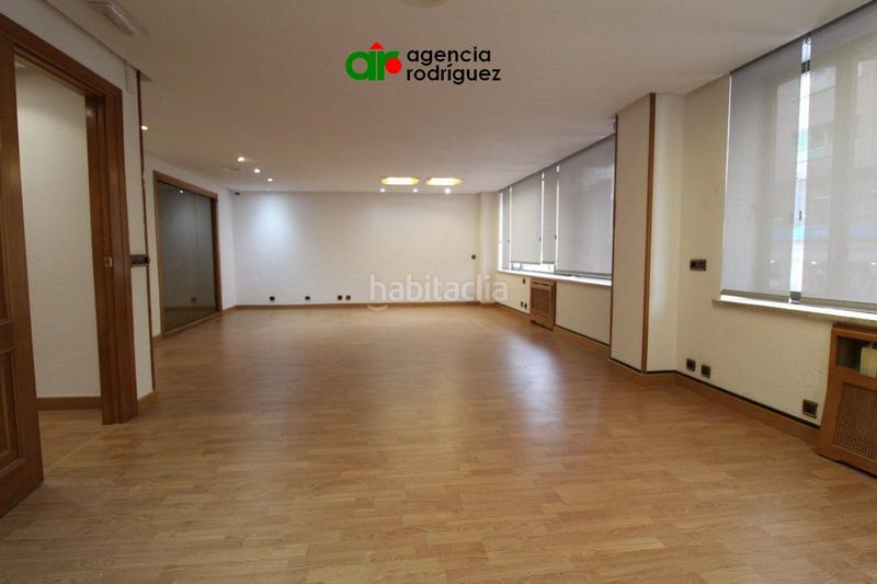 Foto b9f89c36-a0fa-4214-9732-17cfd0ef9792. Rent office space with heating in Salesas - Foncalada - Campoamor Oviedo