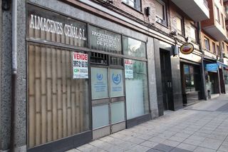Local Comercial a Vallobín. Local com. en venta en vallobín.