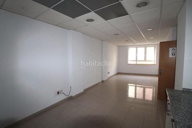 Foto b3f48ae9-bb05-456f-86a0-ee6a58ca2091. Alquiler oficina  en alquiler en casco histórico, 3 dormitorios. en Oviedo