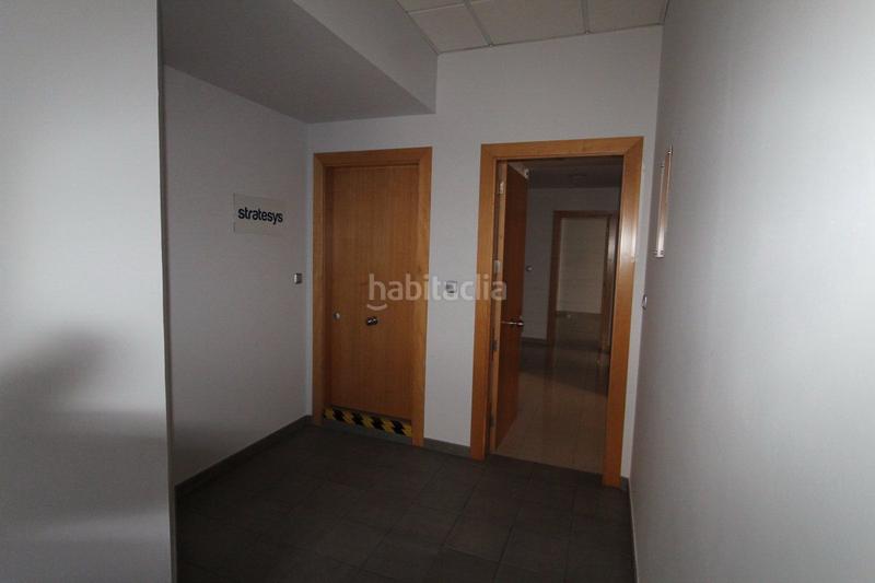 Foto 1367ef80-dab1-41e6-96b4-2f6cb07e3091. Miete büro in El Postigo Oviedo