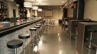 Geschäftsraum in Parque San Francisco - Uría. Local com. en venta en centro.