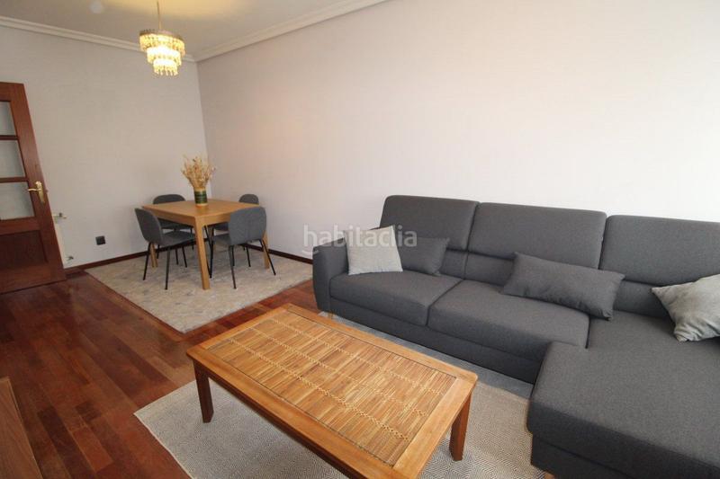 Foto c5ad5b77-7cf7-4711-9b85-35df5d017a82. Alquiler piso  en alquiler en centro, 1 dormitorio. en Oviedo