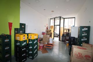 Local Comercial a Milán - Pumarín. Local com. en venta en el milán.