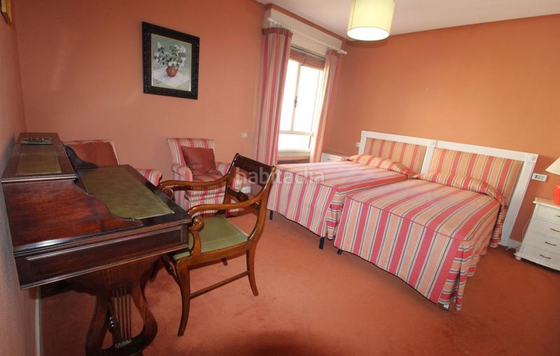 Foto 77ba37fe-387d-4282-a393-be45289ce380. Piso  en venta en centro, 6 dormitorios. en Parque San Francisco - Uría Oviedo