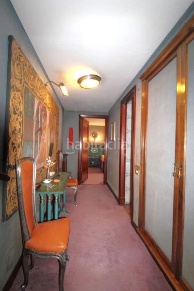 Foto ee0d3799-6c46-448c-9da1-a87b8dff814a. Piso  en venta en centro, 6 dormitorios. en Parque San Francisco - Uría Oviedo