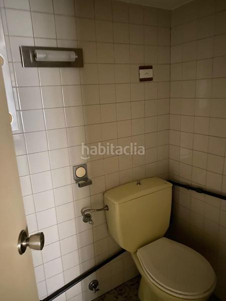 Foto a518e6db-8dbe-4afd-a263-24c75933d79a. Alquiler local comercial local com. en alquiler en centro. en Oviedo