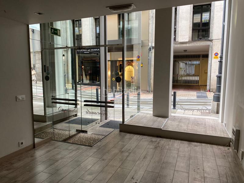 Foto a6bca517-3b51-421d-9ffa-9da6d591a6f4. Alquiler local comercial local com. en alquiler en centro. en Oviedo