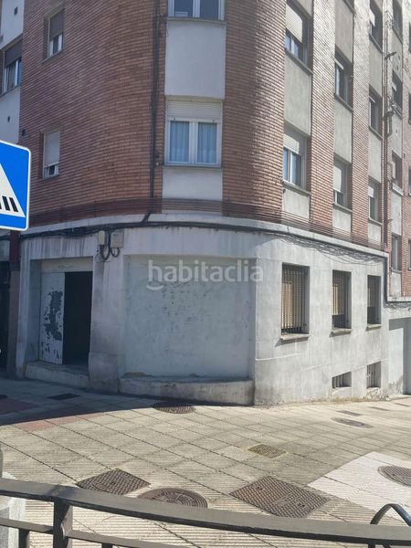 Foto c284e5e7-ff34-40a4-b930-1428a0f1de80. Local comercial a Vallobín Oviedo