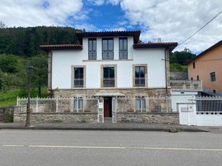 Maison à Aller. Unifamiliar en venta en cornellana, 5 dormitorios.
