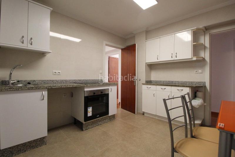 Foto 46f531fc-aa04-4f6e-8fc3-7073d53752fa. Alquiler piso  en alquiler en Centro, 3 dormitorios. en Gijón