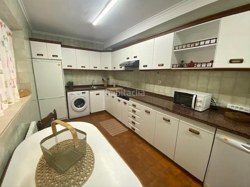 Foto a7df0210-9f80-4a20-a13c-dcc2ac903cee. Alquiler piso  en alquiler en centro, 4 dormitorios. en Oviedo