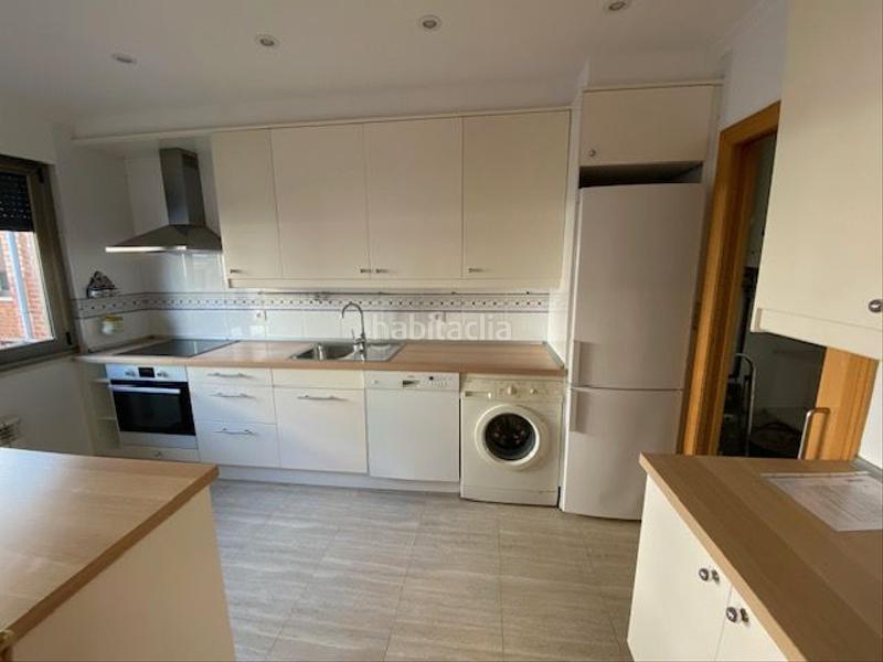 Foto 3060ebca-c4e6-4be1-bfcb-dea2348cc257. Rent flat with parking in Salesas - Foncalada - Campoamor Oviedo