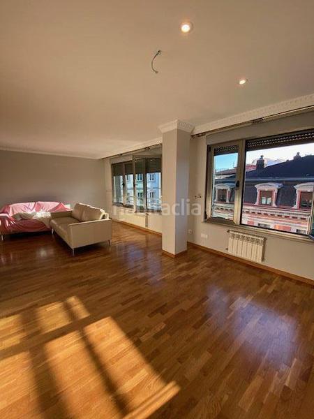 Foto 6cec4d05-8ecf-4b9c-9f14-4ede85877dd6. Rent flat with parking in Salesas - Foncalada - Campoamor Oviedo