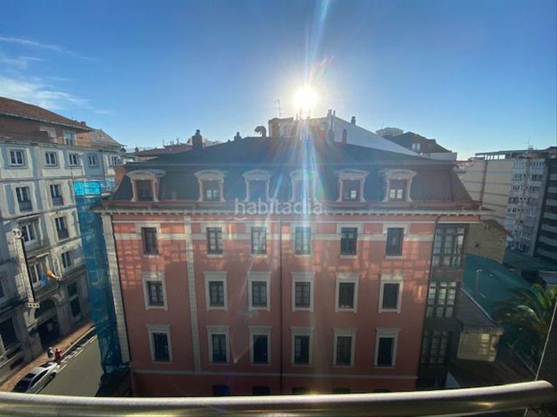 Foto b795519d-3298-4f9b-8ba4-ff2593ee940c. Rent flat with parking in Salesas - Foncalada - Campoamor Oviedo