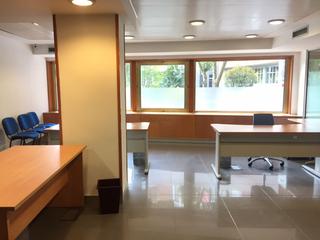 Location Bureau  Asturias. Oficina en alquiler en centro, 3 dormitorios.