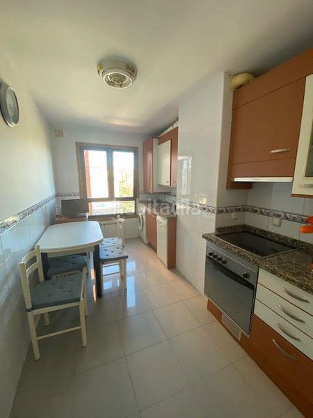 Foto 709a299b-9293-4c26-8743-8b47545241a8. Pis amb calefacció aparcament a Huca - La Cadellada Oviedo