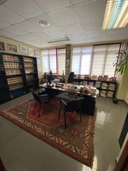 Bureau à Salesas - Foncalada - Campoamor. Oficina en venta en centro, 1 dormitorio.