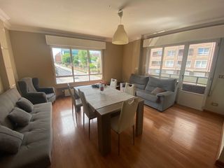 Pis a Llamaquique. Piso en venta en centro, 6 dormitorios.