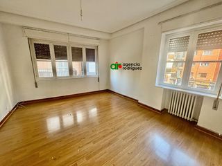 Flat in Casco Histórico. Piso en venta en centro, 4 dormitorios.