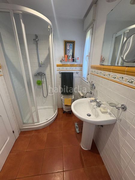 Foto 1c513818-7819-4a63-beaa-14aba8f17dba. Casa amb calefacció aparcament a Buenavista Oviedo